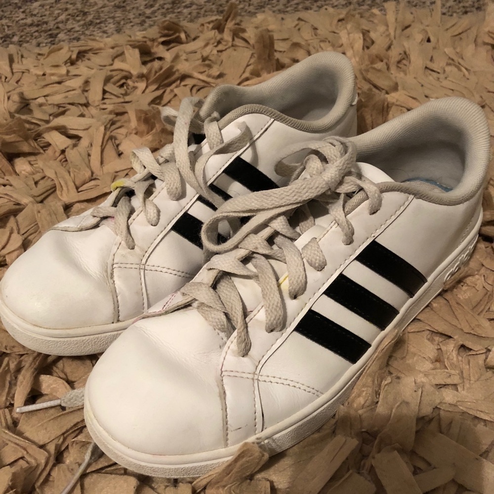Adidas shoes 💕